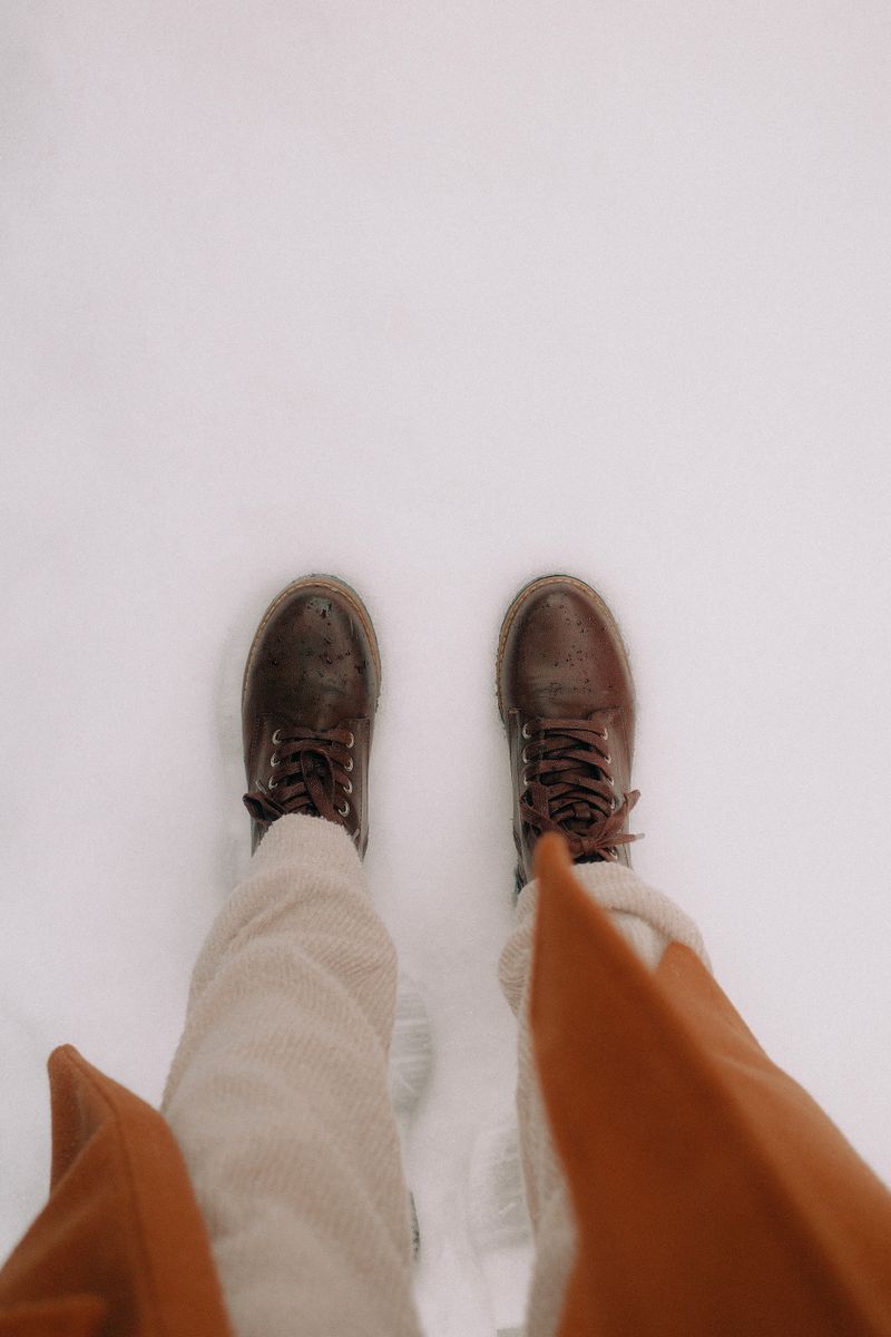 Brown boots, winter fashion