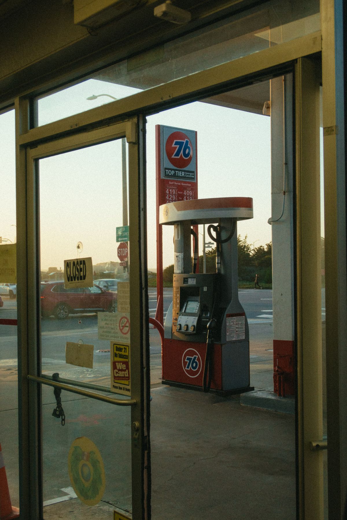 Discover it Cash Back vs Chase Freedom Flex - gas station rotating category spending