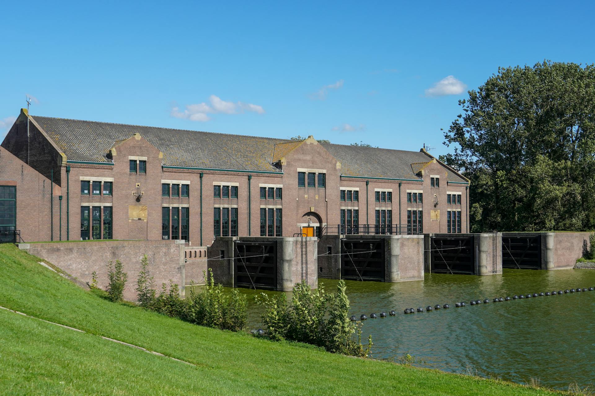 The Woudagemaal in Lemmer is the largest steam pumping station ever built. It has been an Unesco World Heritage Site since 1998 and is located in Lemmer, a small town in Friesland (the Net...