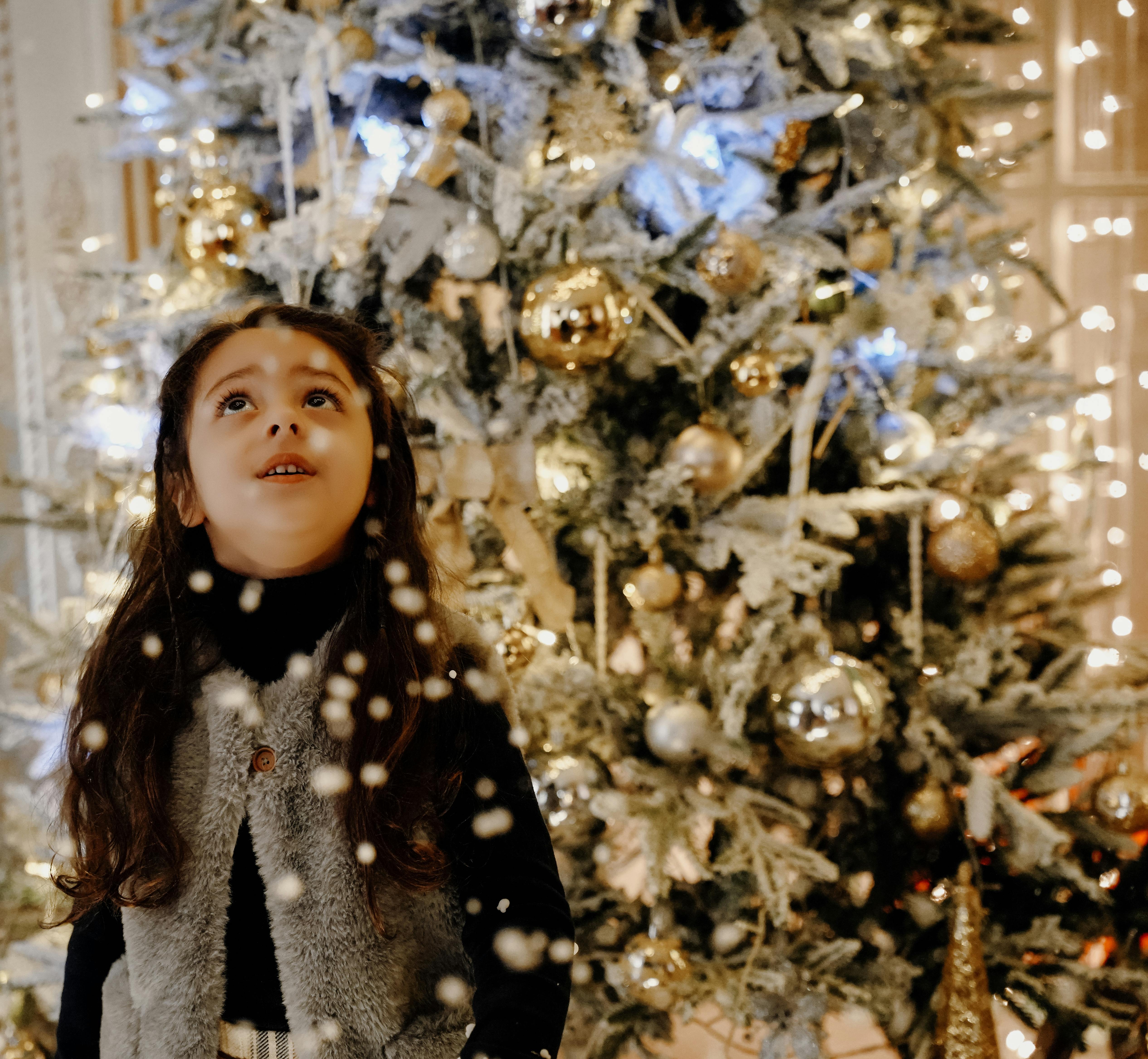 These Christmas Songs Most Likely to Tank Productivity at Work, Study Finds — Photo by Mery Amiri on Pexels