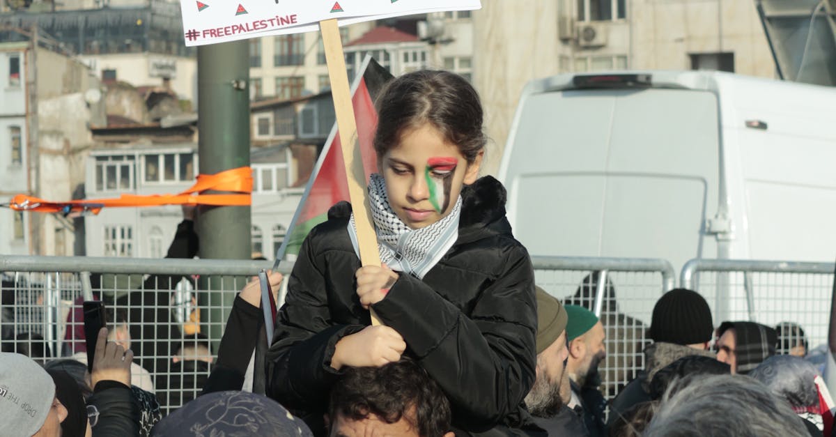 青鳥心累!家裡不談政治的背後故事