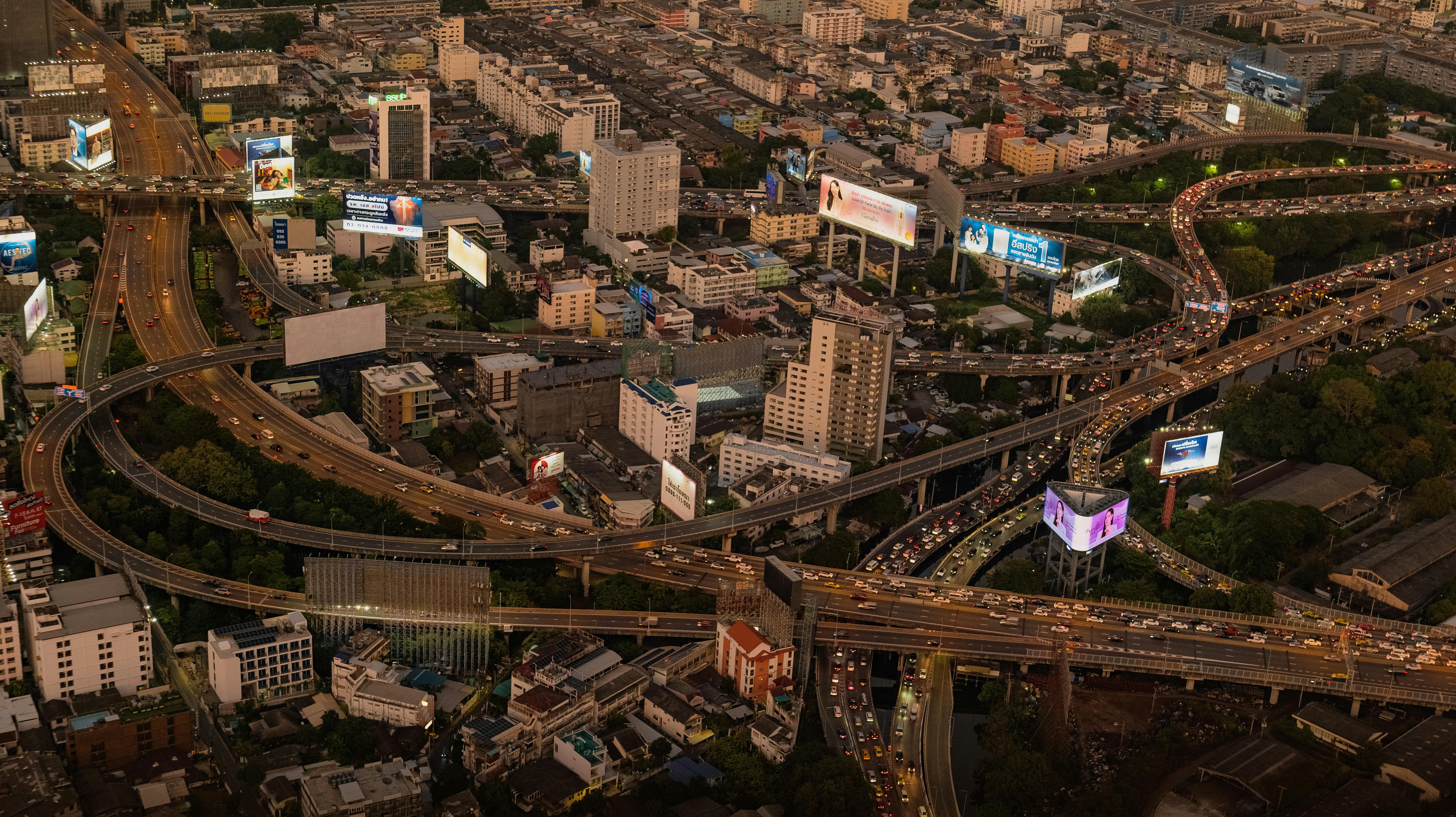 hyper-local politics geographic targeting — Photo by Grisha Grishkoff on Pexels