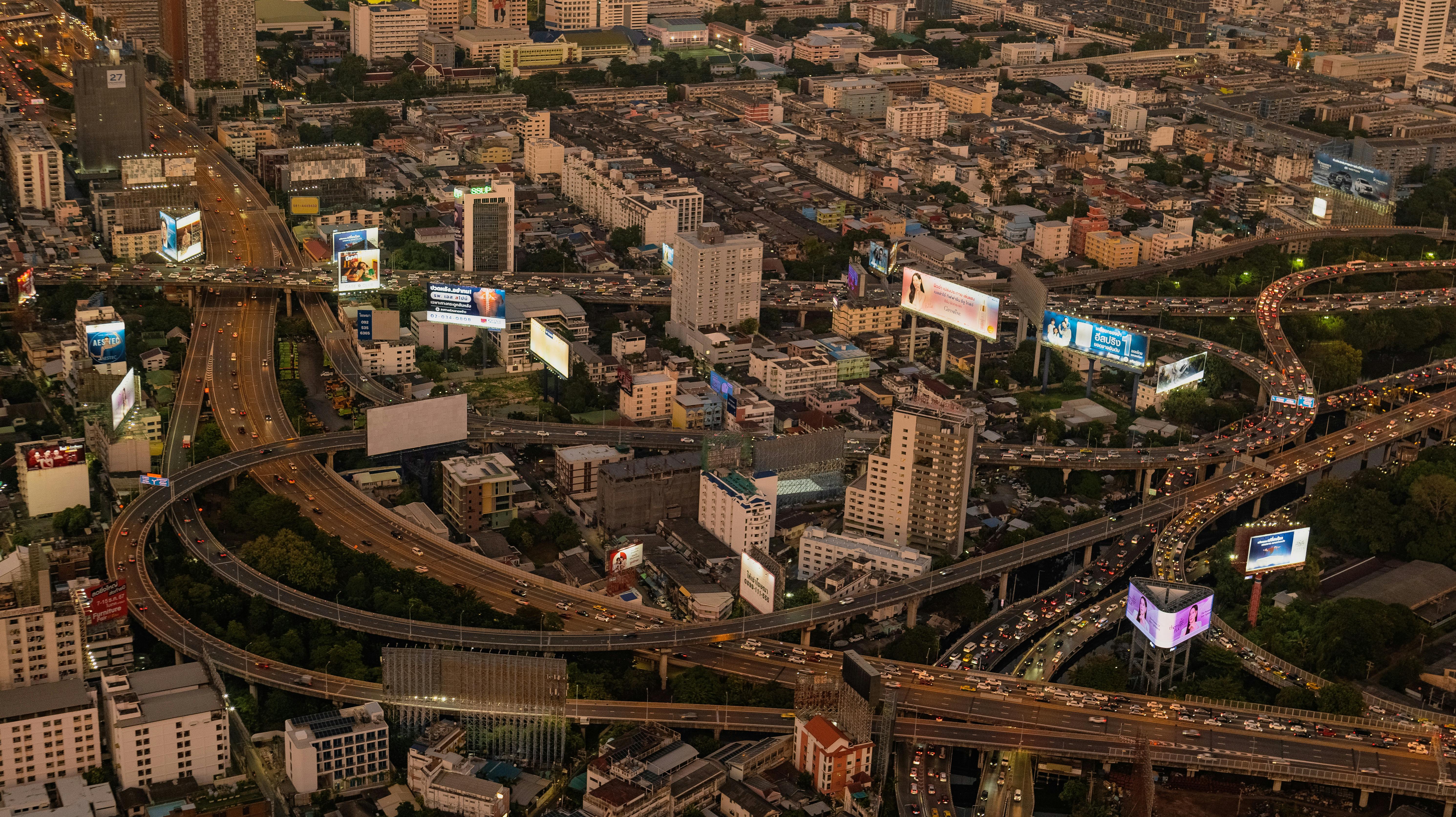 hyper-local politics geographic targeting — Photo by Grisha Grishkoff on Pexels