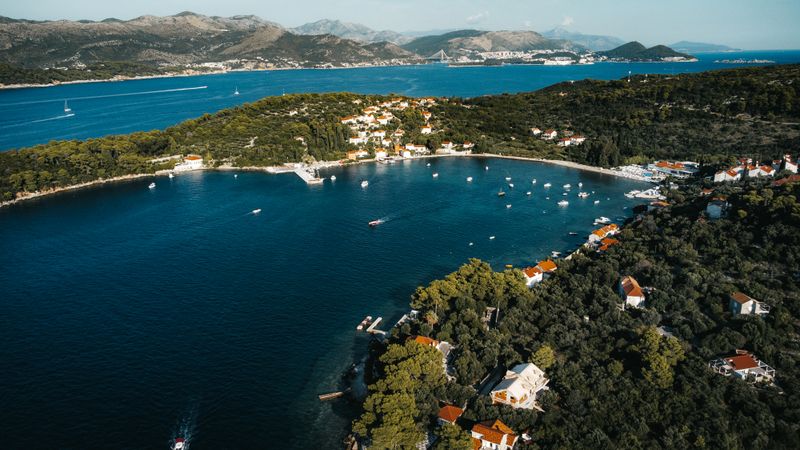 Vista aérea de la isla de Koločep