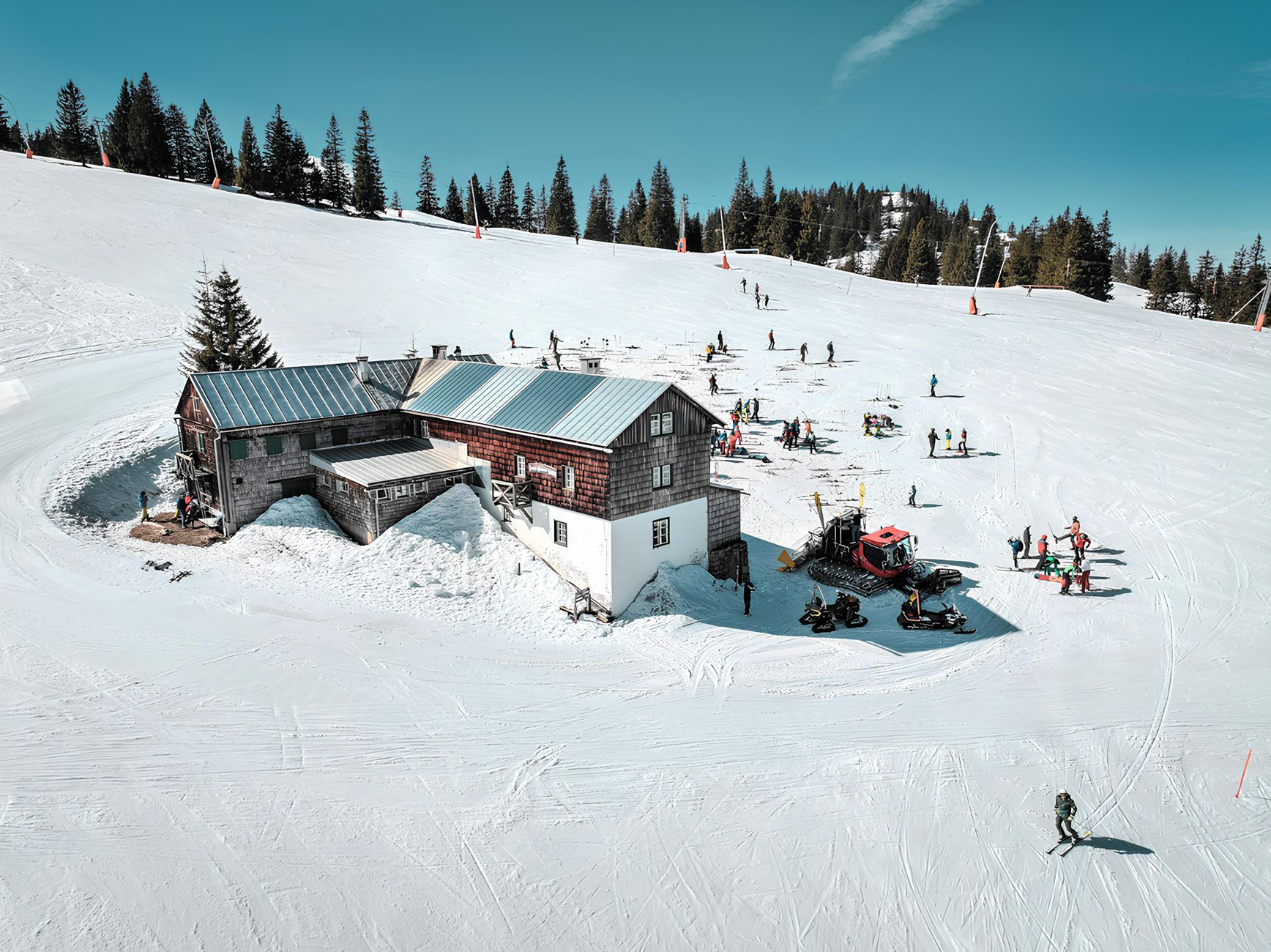 The Best Ski Boots and Accessories of 2026 - Top Picks, Expert Reviews, and Buying Guide