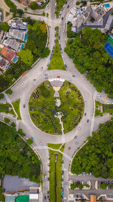 <b>Parks and Green Spaces: An Urban Oasis</b> <b>Parks and Green Spaces: An Urban Oasis</b>
