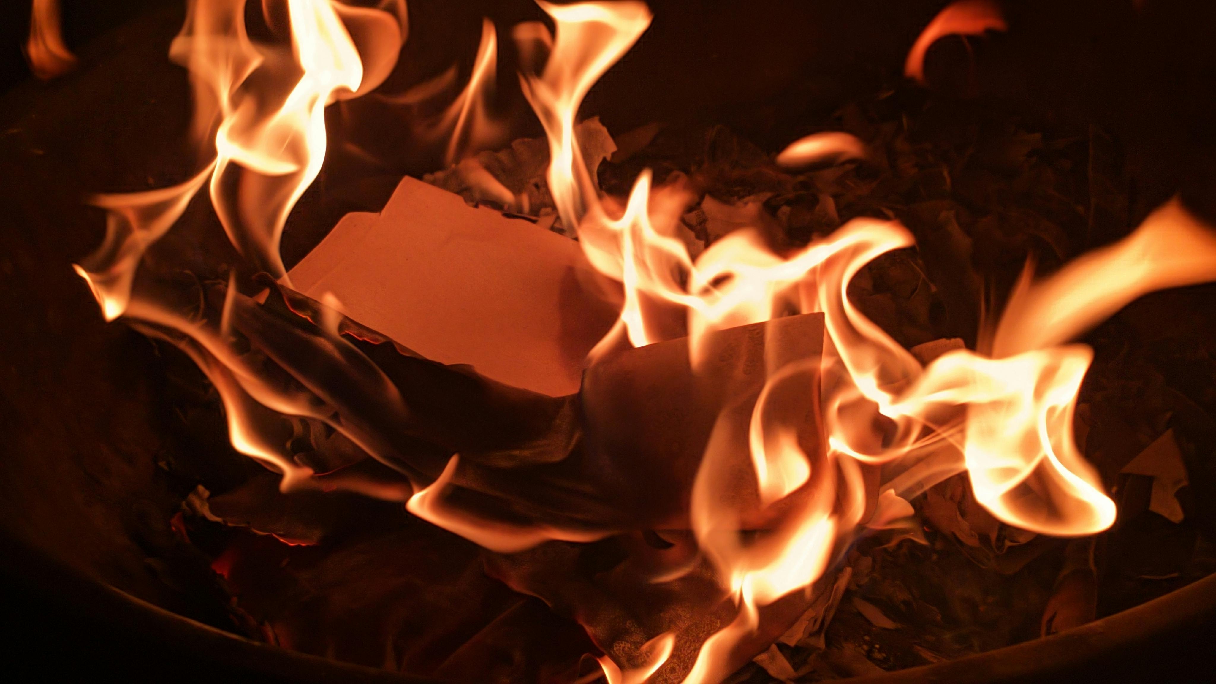 Dramatic Flames Engulfing Burning Paper · Free Stock Photo