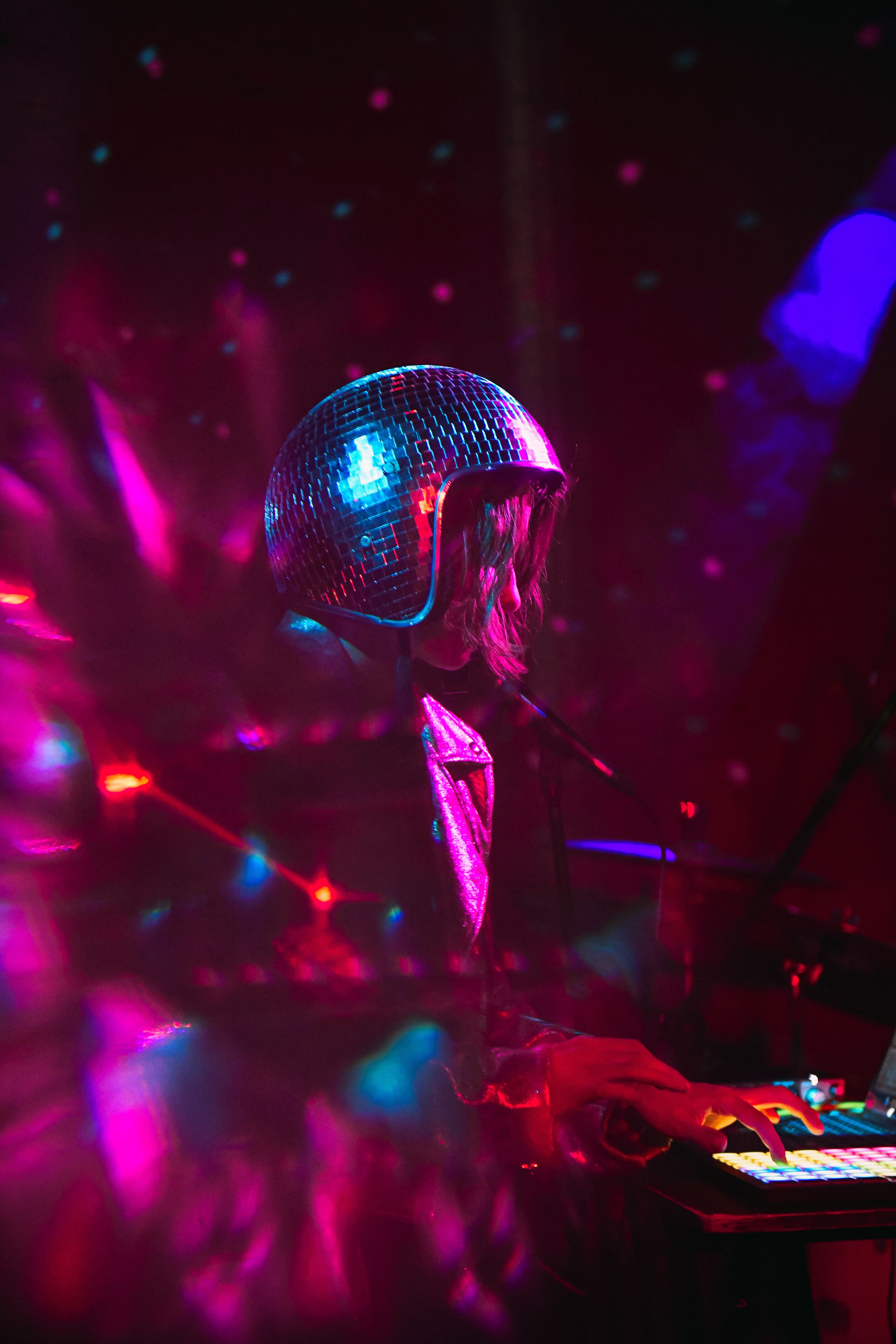 Fielded: A Vanguarda Sonora do Cyberpunk na Era Digital