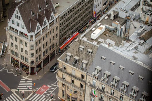 Explore the intricate urban design of Köln, Germany from above.