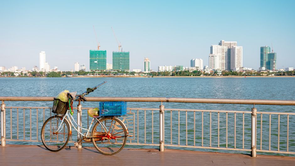 Da Nang City Beaches, Bridges, and Modernity Da Nang City Beaches, Bridges, and Modernity