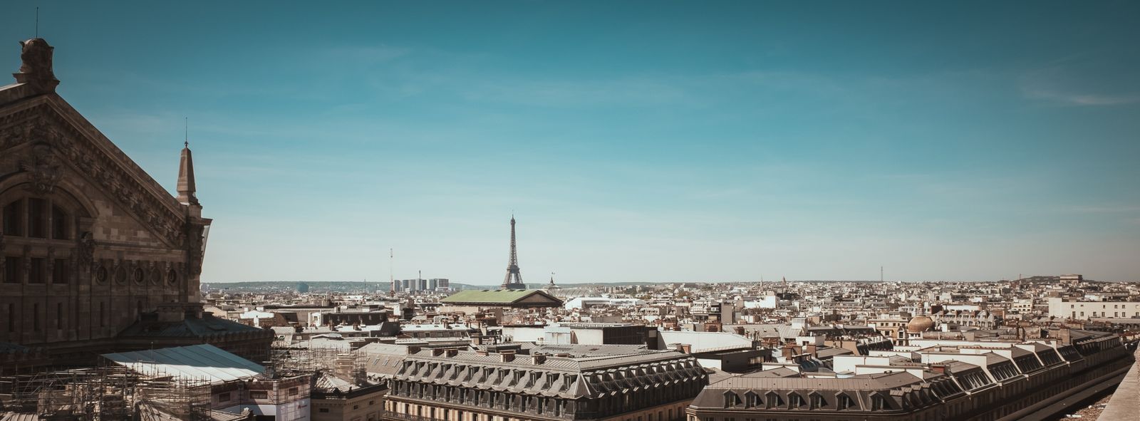 Traveler planning destination coverage for an upcoming trip
