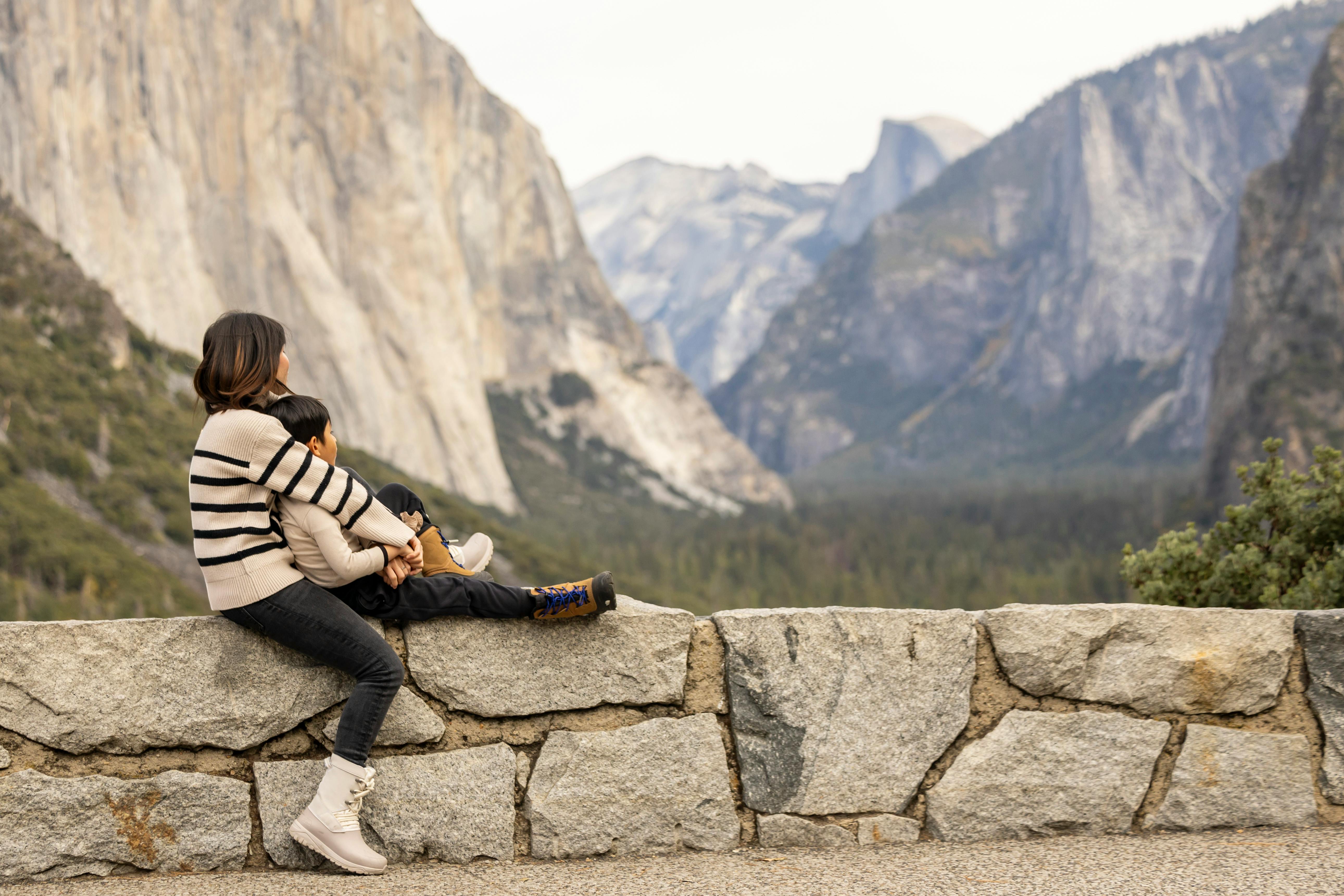 Mother and child at Yosemite Tunnel View overlook