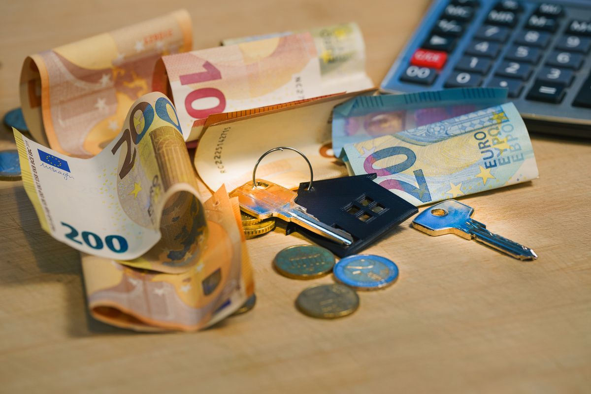 Droits de succession sur un bien : calcul et abattements - Cas particuliers : usufruit, SCI, assurance-vie et vente du logement