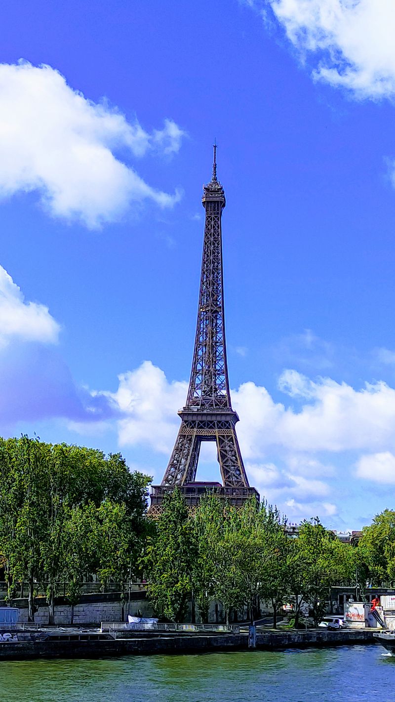 Eiffel Tower During Daytime Free Stock Photo eiffel-tower-during-daytime-free-stock-photo