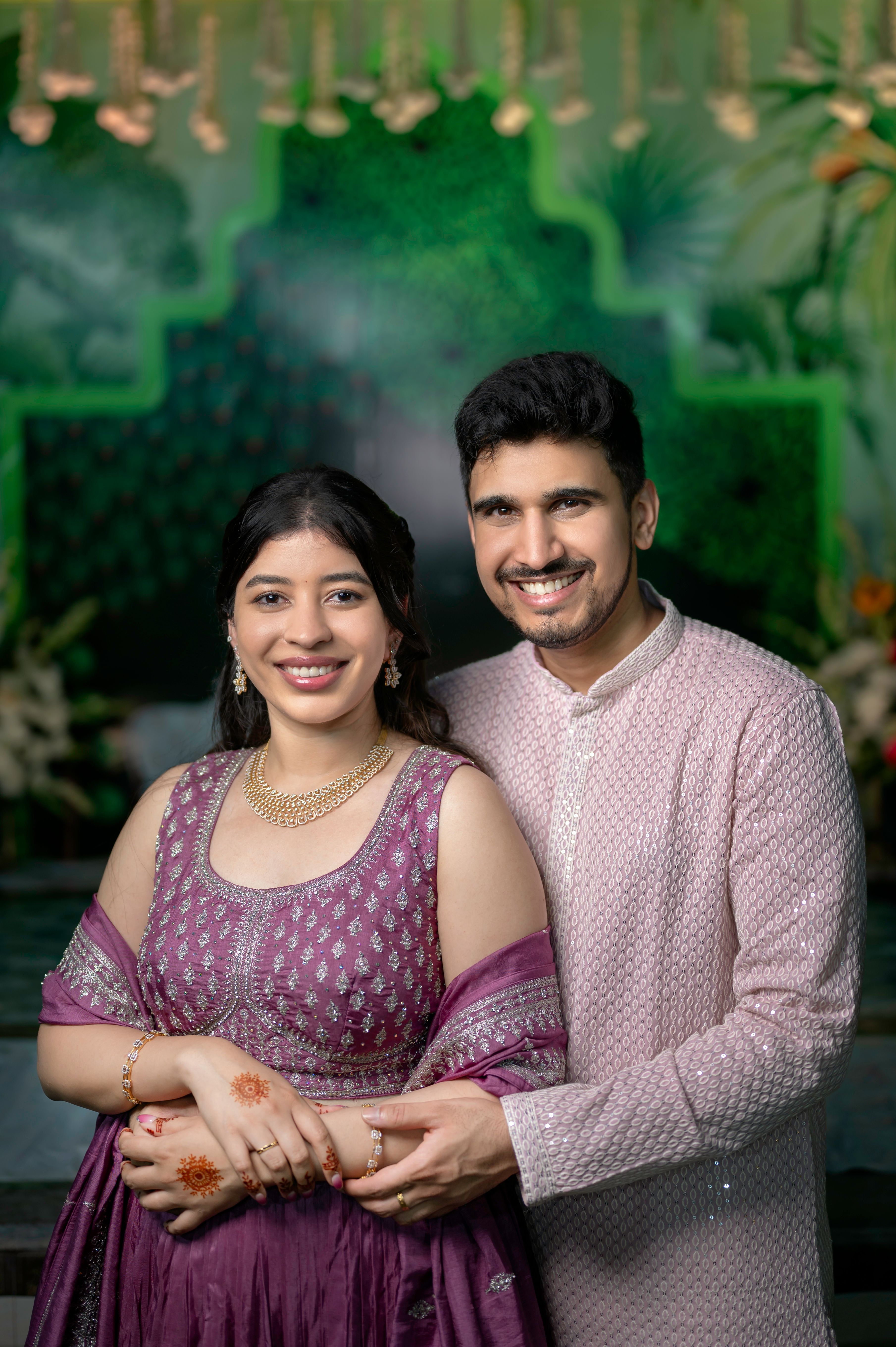 Elegant Indian Couple in Traditional Attire · Free Stock Photo