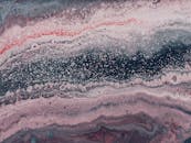 迷人的抽象漩涡图案，色彩充满活力、流畅，并具有丰富的油漆纹理