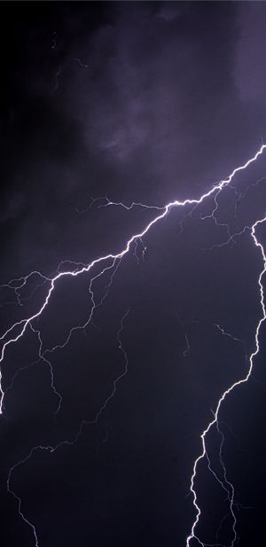Dramatic Lightning Bolt in Stormy Sky · Free Stock Photo