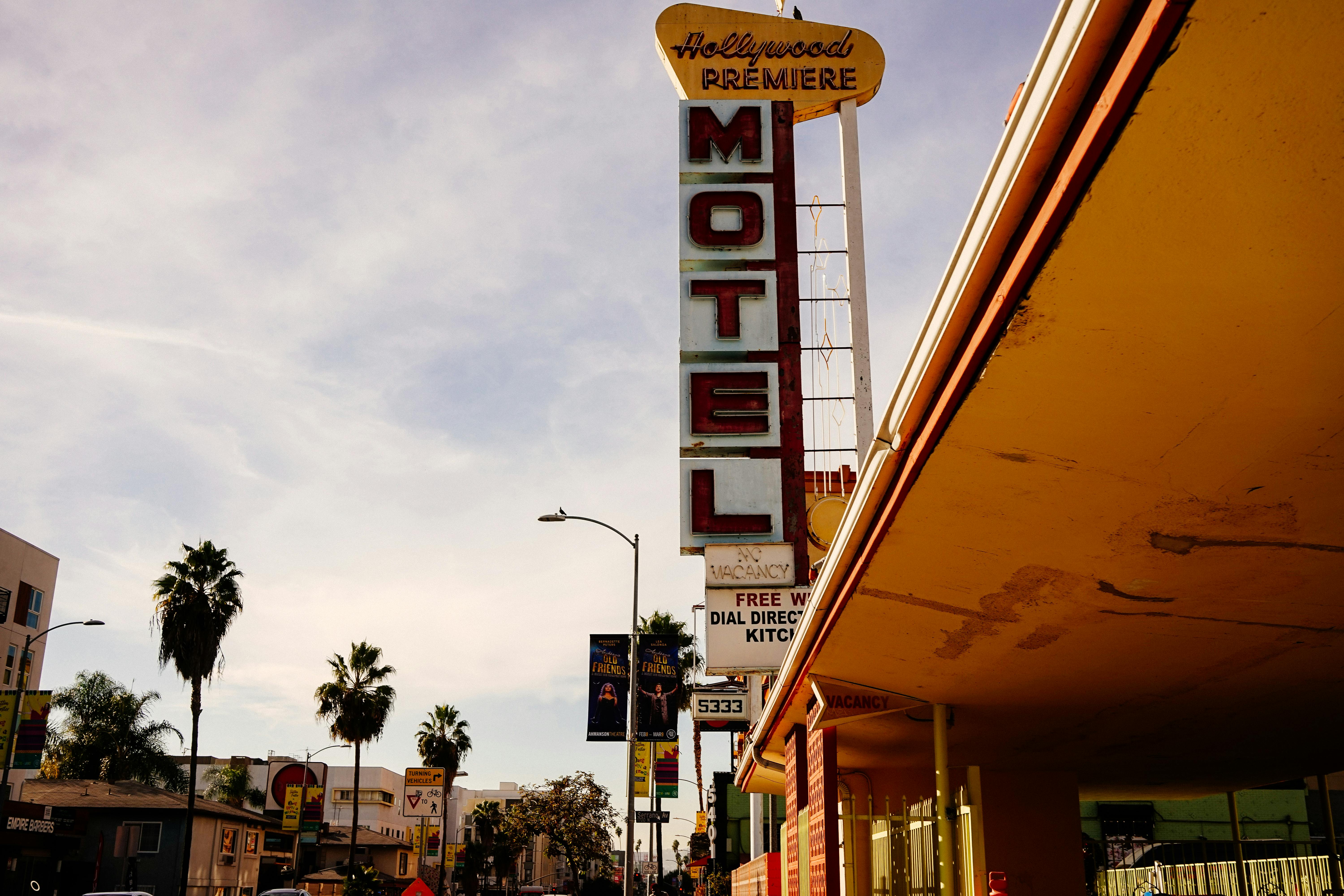 Americana Motel