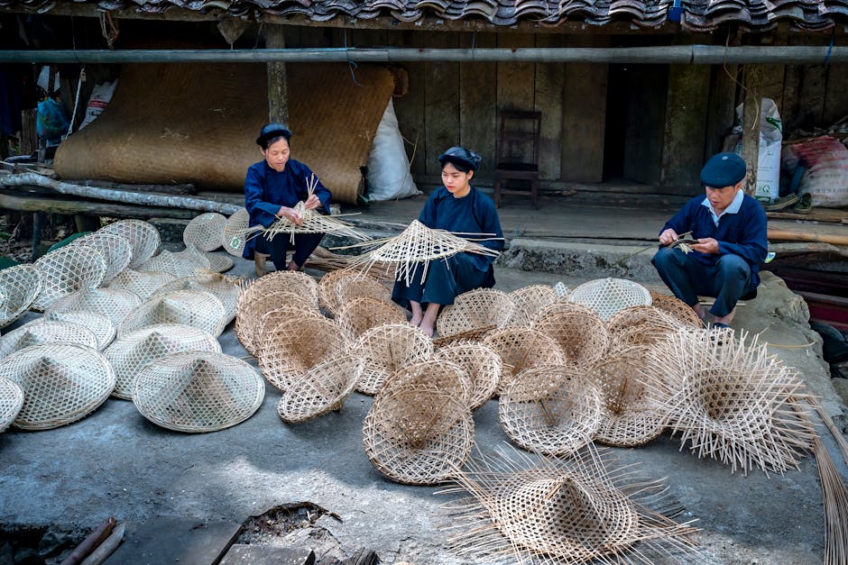 69. Anyaman Bambu: Kerajinan Tangan Ramah Lingkungan dari Jawa 69. Anyaman Bambu: Kerajinan Tangan Ramah Lingkungan dari Jawa