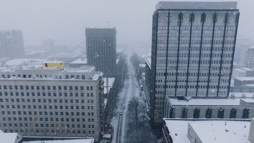 Free Aerial shot of a snowy cityscape in Chattanooga during winter. Stock Photo