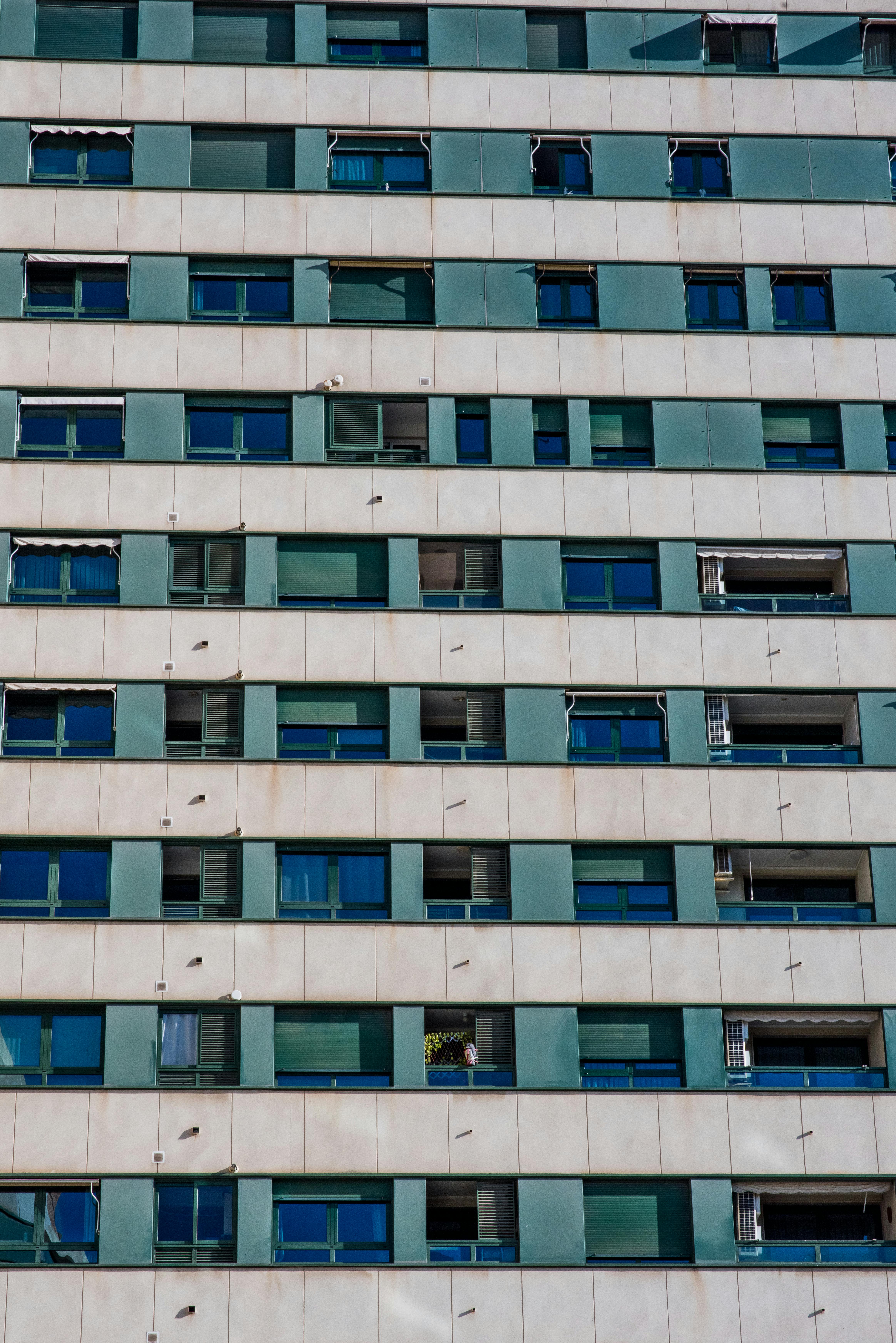 Типы окон для балконных конструкций