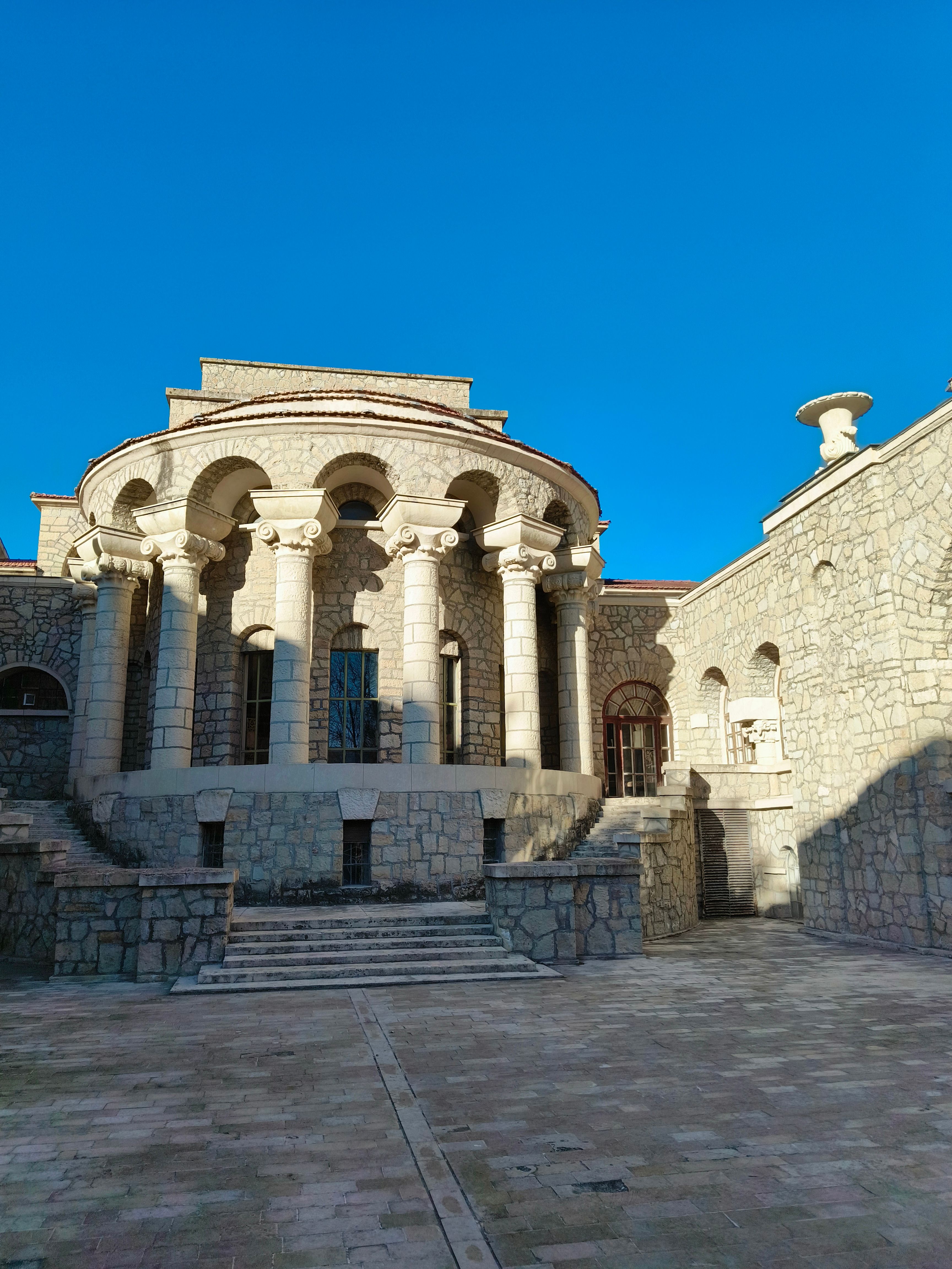 Classical Architecture with Stone Columns · Free Stock Photo