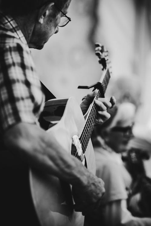 Δωρεάν στοκ φωτογραφιών με ακουστική κιθάρα, άνδρας, άνθρωπος Φωτογραφία από στοκ φωτογραφιών