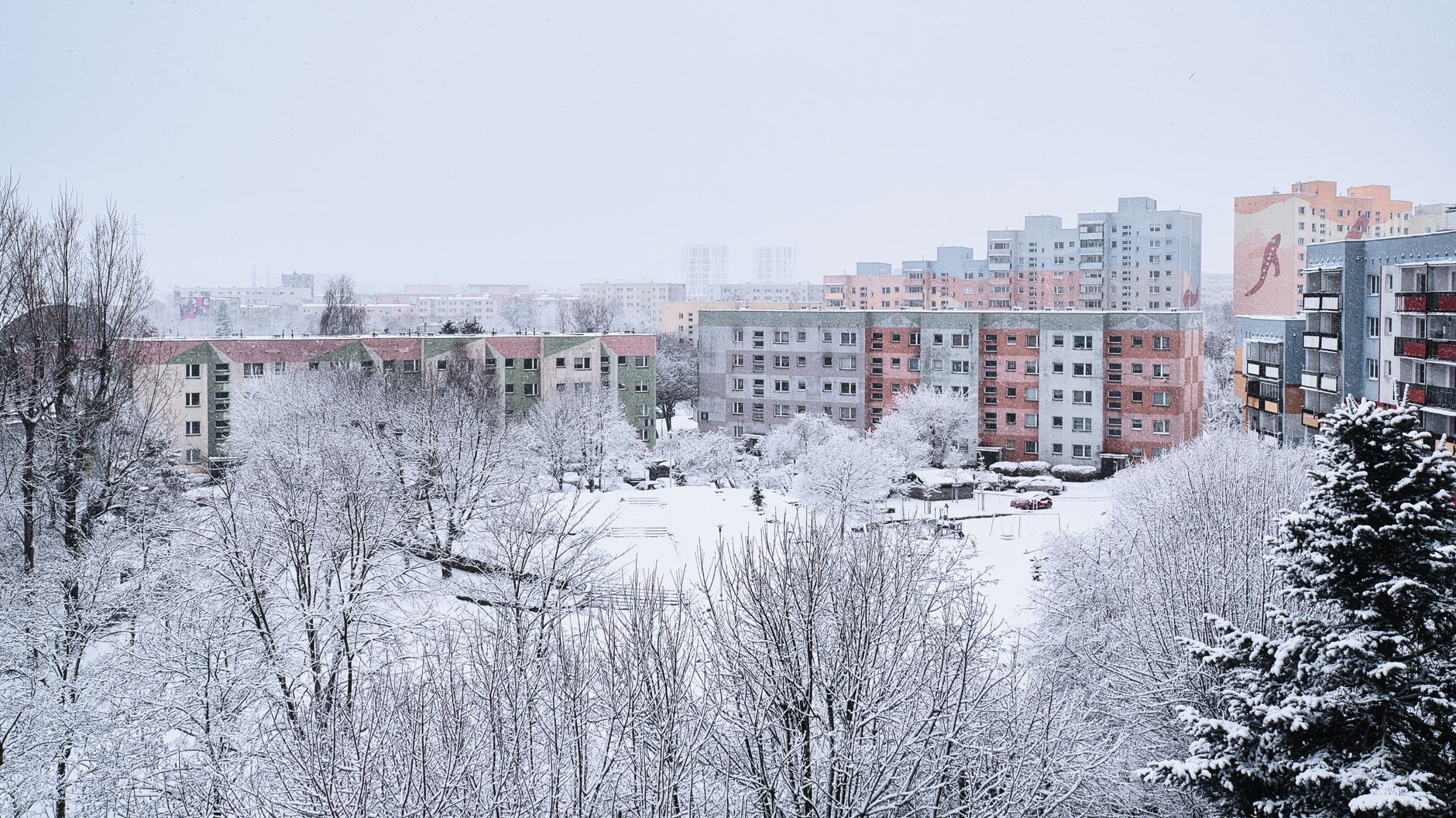 Kışın ısıtılan bir apartman binası