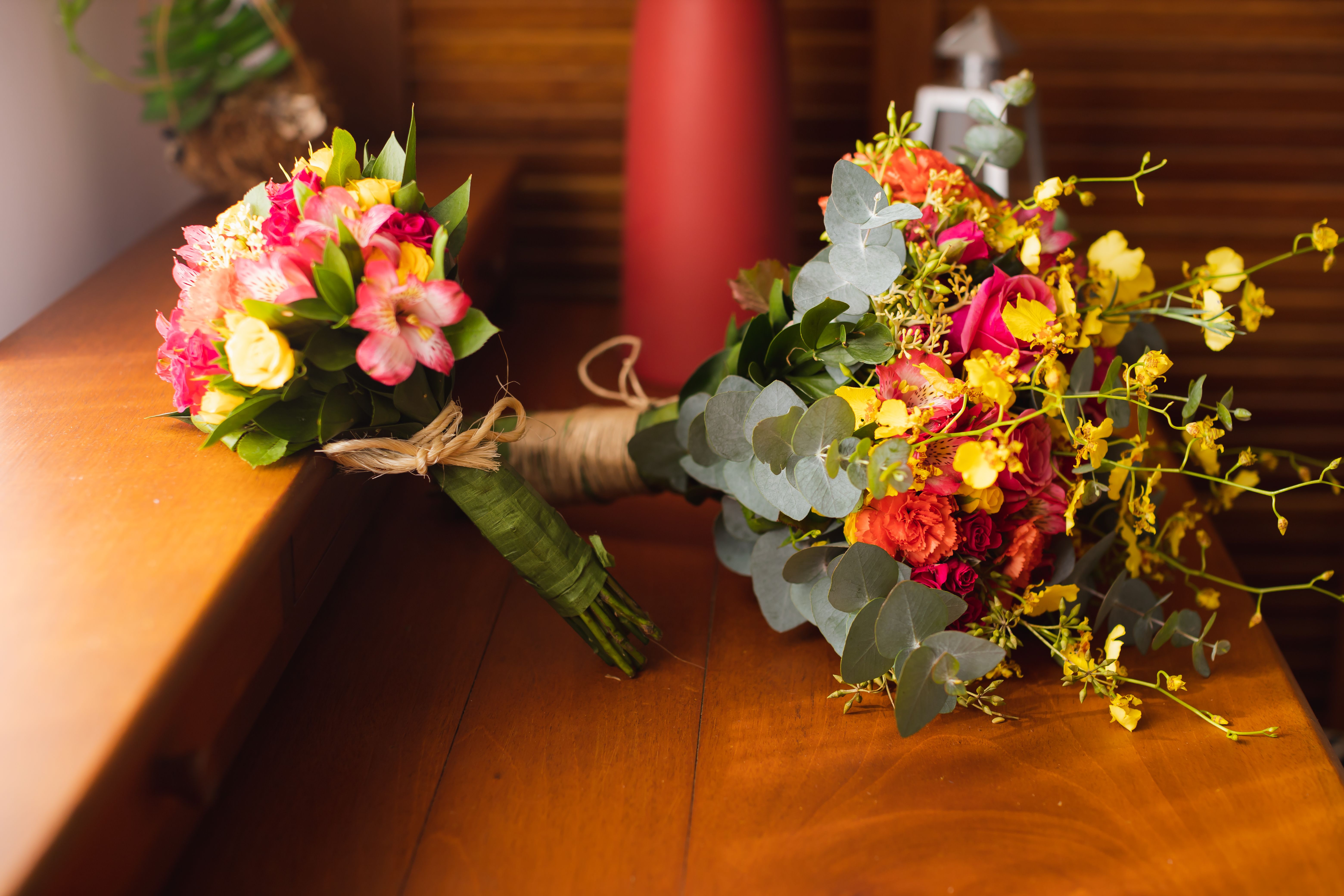 2 Bouquet Tied with thread