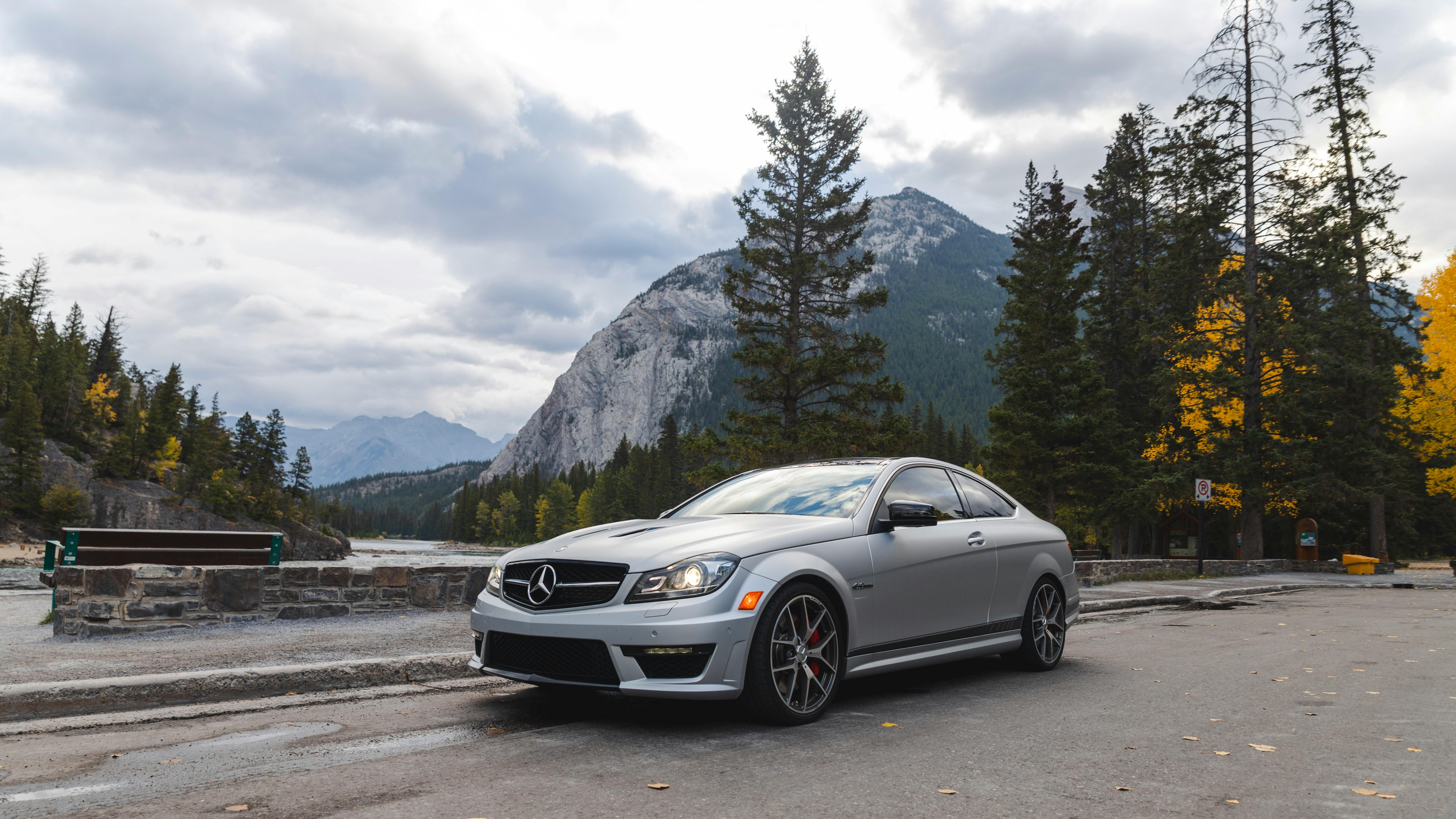 Vancouver Luxury With Chauffeur – Car Rental in Vancouver | Vancouver