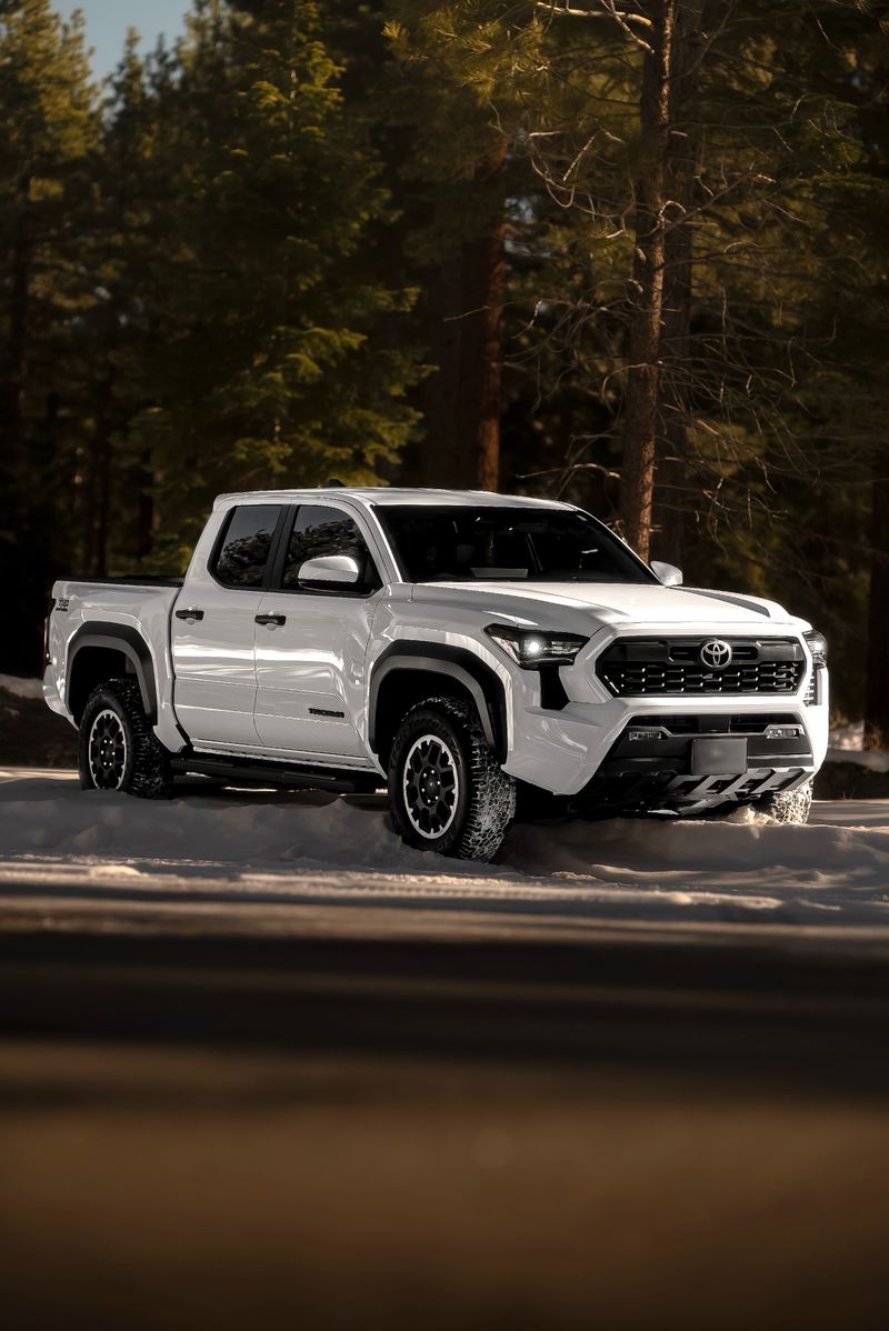 White Toyota Tundra pickup truck  - maximize customer retention