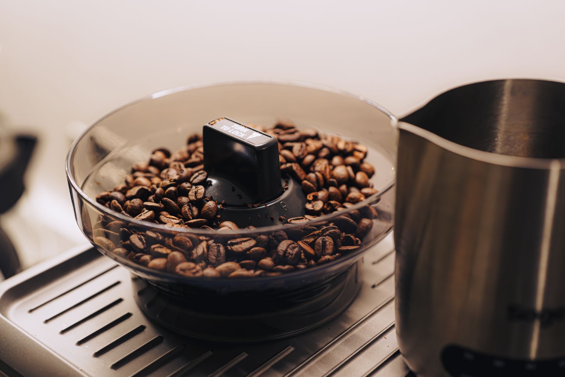 Best Coffee Maker with Built-In Grinder 2026