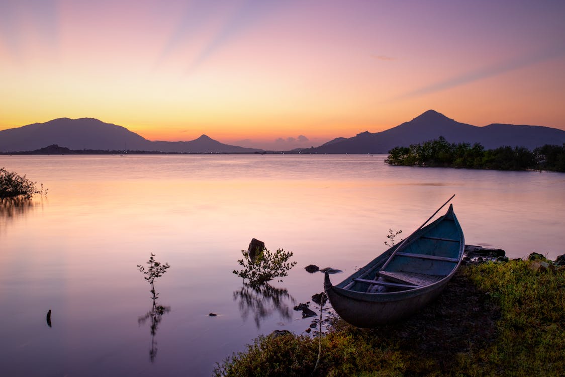 Photo Of Lake During Dawn