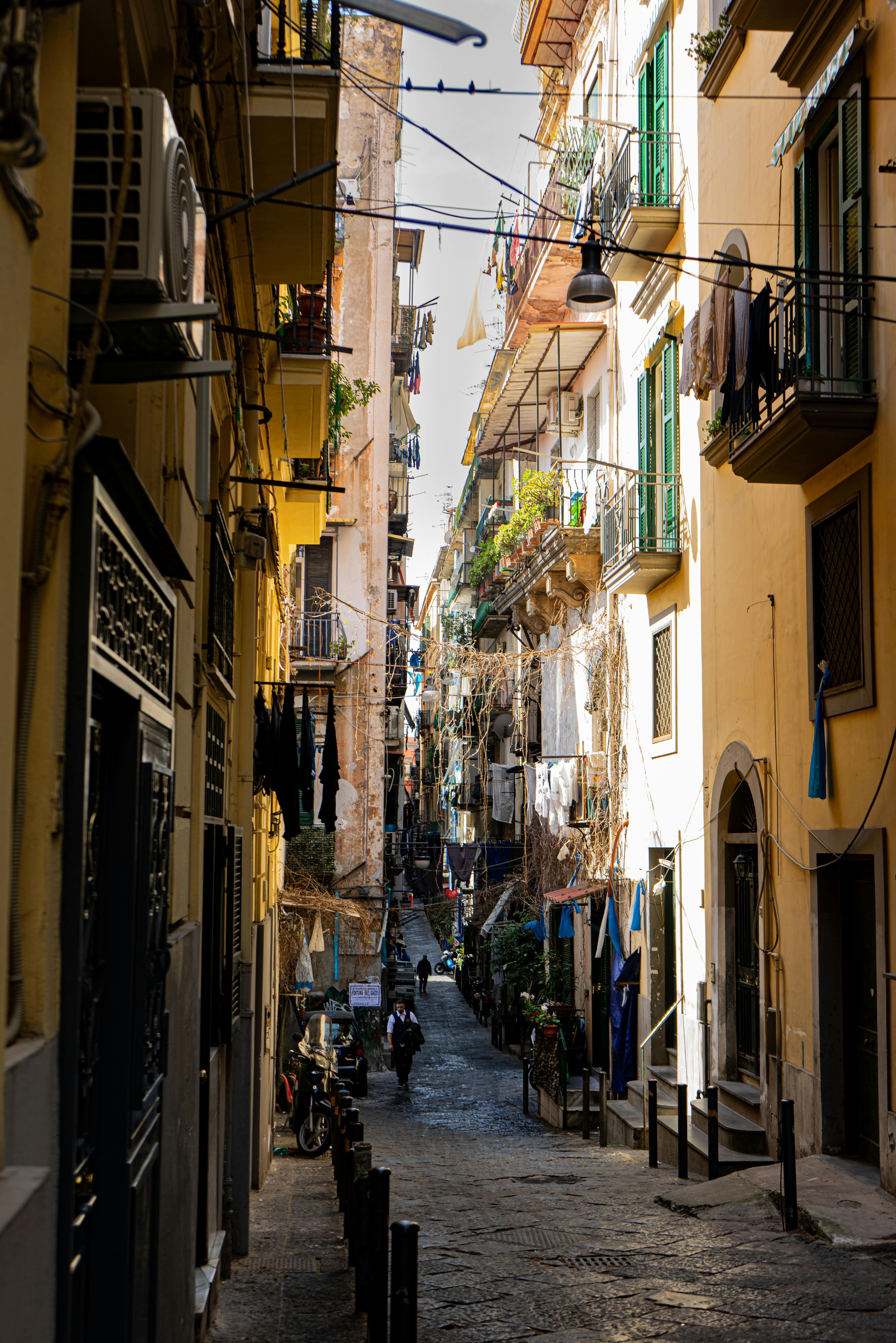 Окна Veka для балкона: какие профили и стеклопакеты подойдут