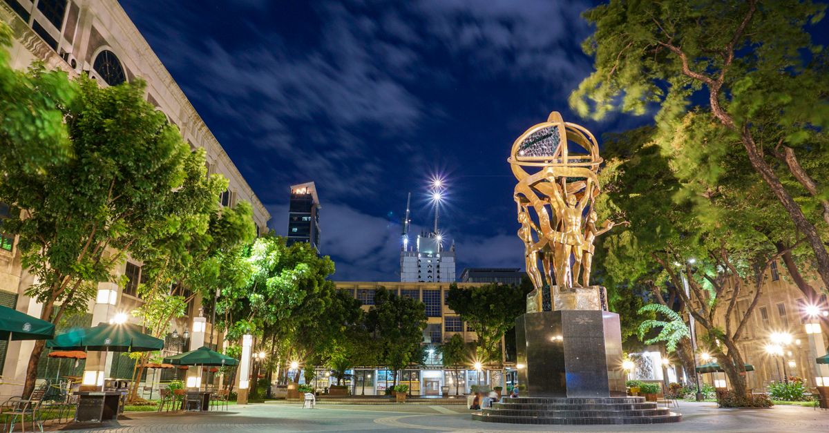 The Denton Square in 2026: A Timeless Gathering Place for Eating, Shopping & Community