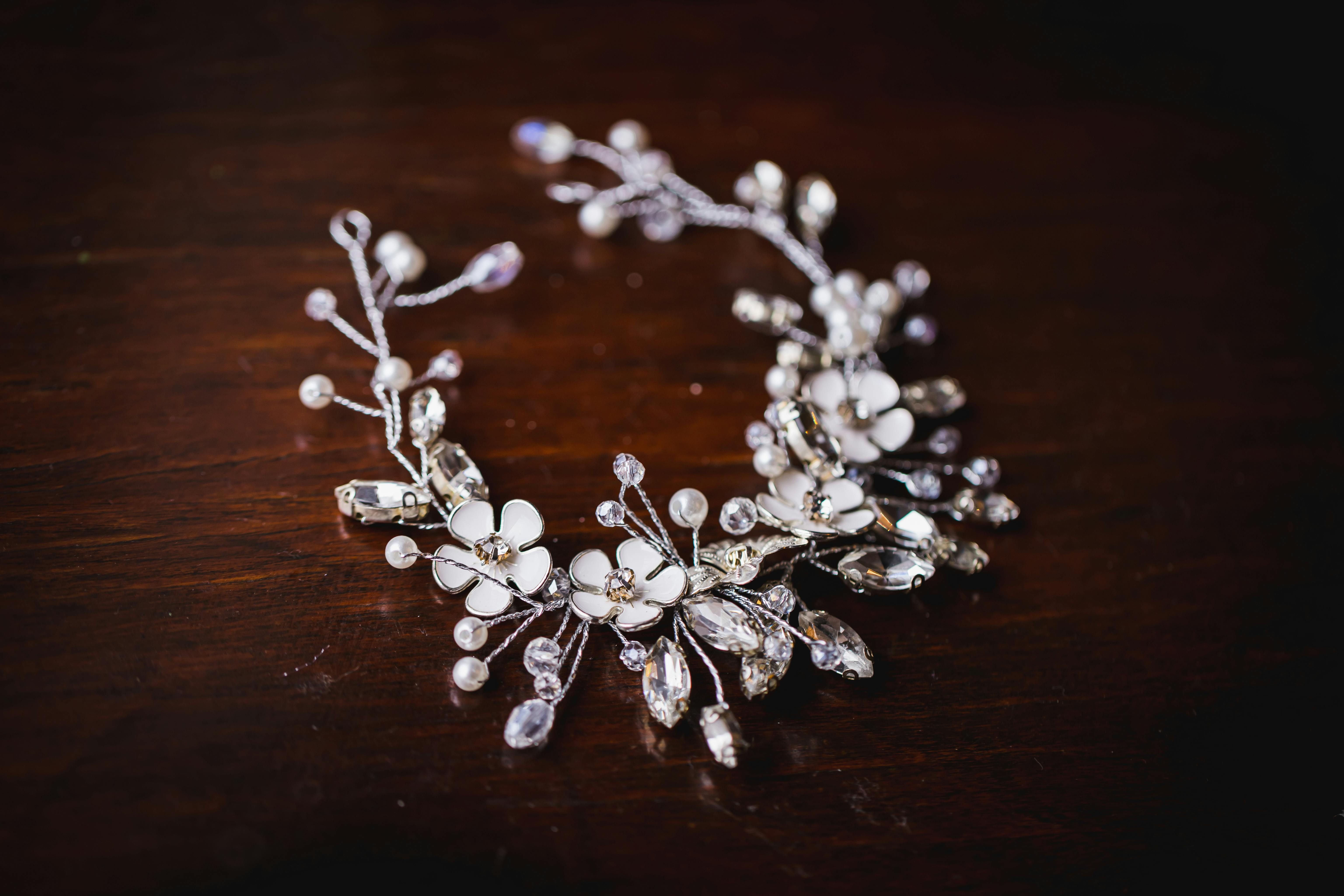 Top Vintage Bridal Accessories and 2000s Trends
