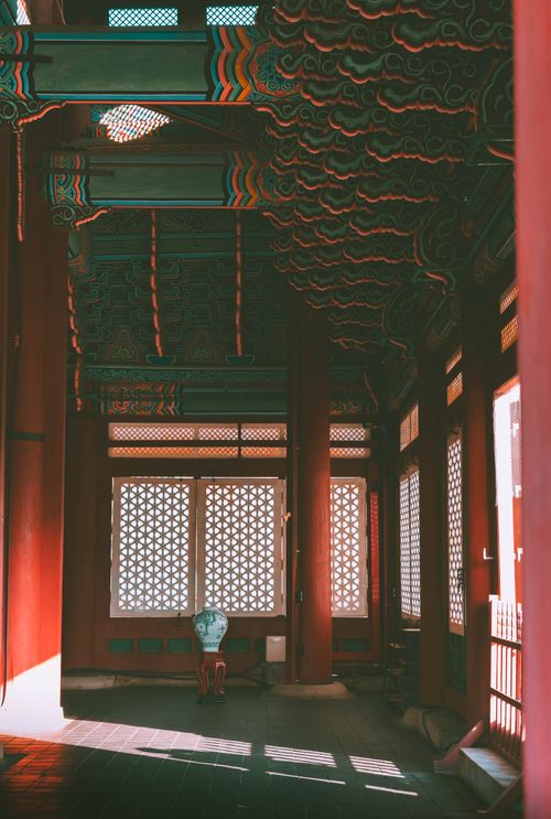 Free Explore the ornate details of a traditional Korean palace interior in Seoul, South Korea. Stock Photo