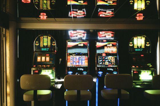 Casino floor at night, by Darya Sannikova on Pexels