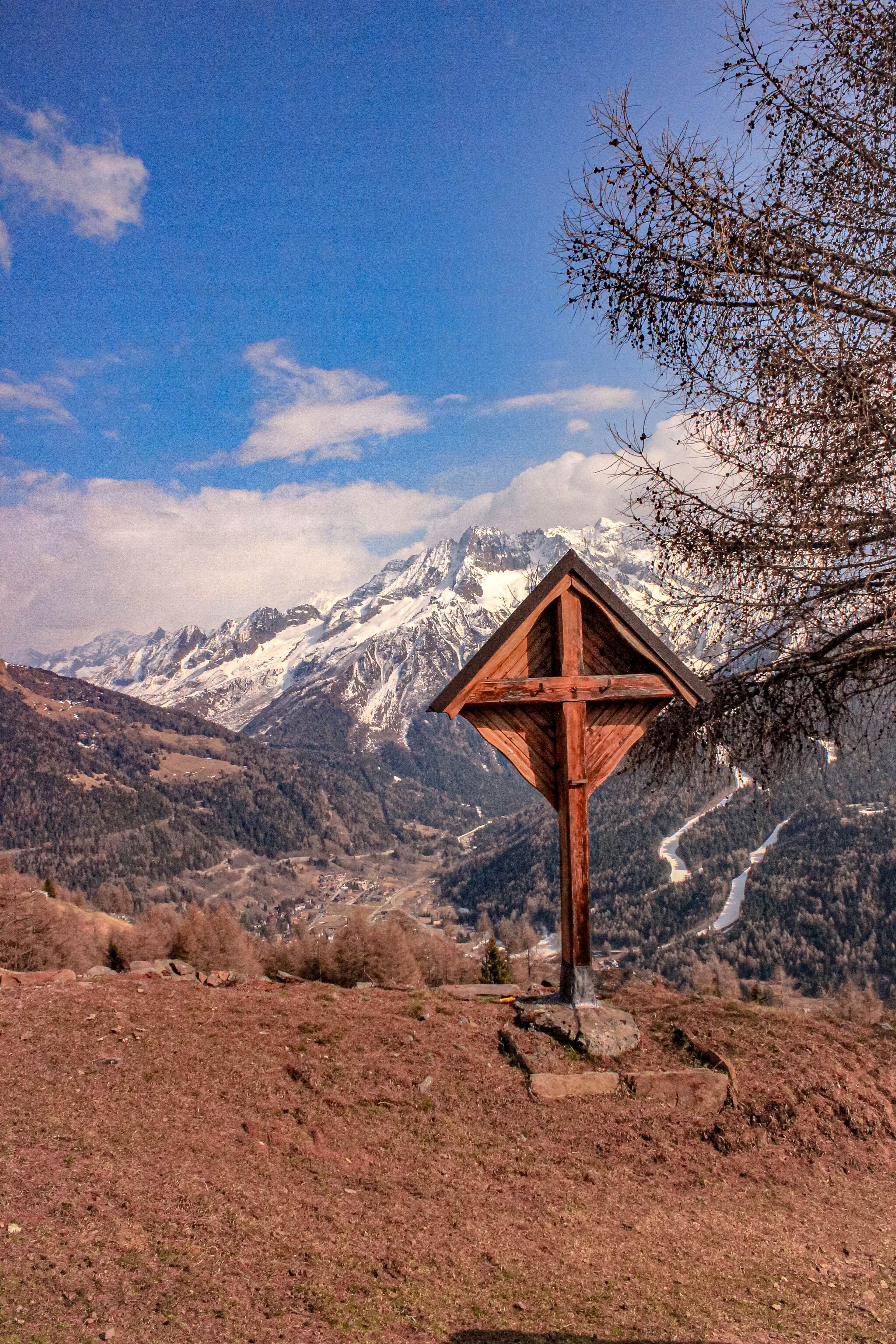 Mountain Landscape with Cross in Foreground · Free Stock Photo
