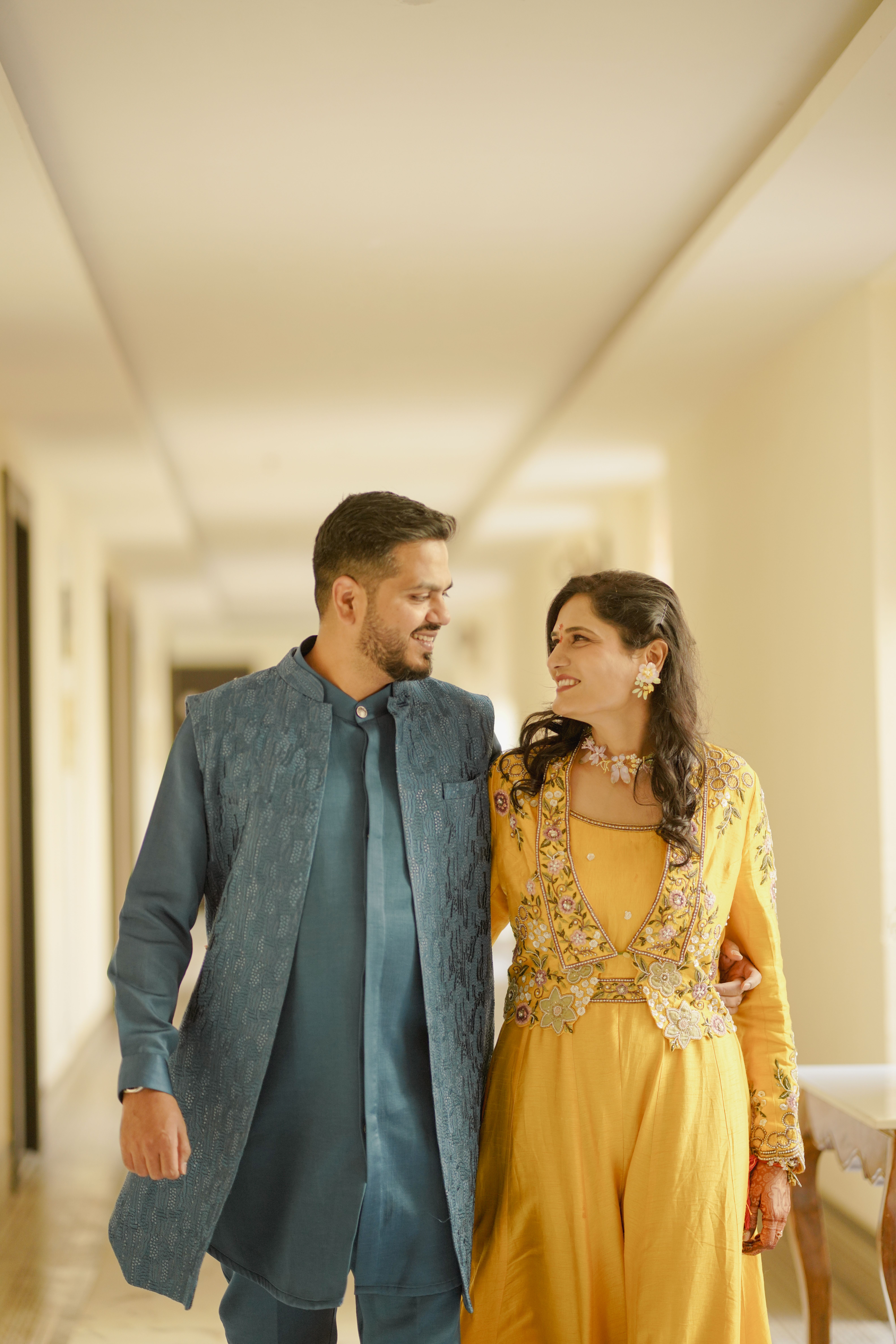 Elegant Couple in Traditional Indian Attire · Free Stock Photo