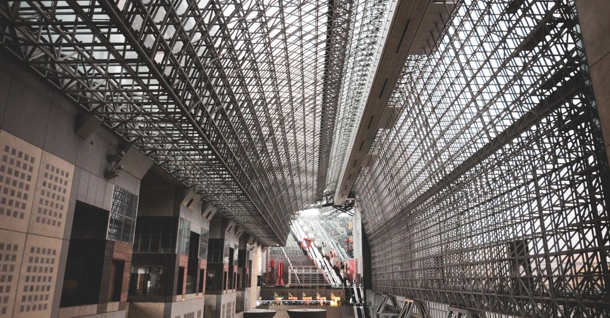 Modern Architectural Interior with Steel Framework · Free Stock Photo