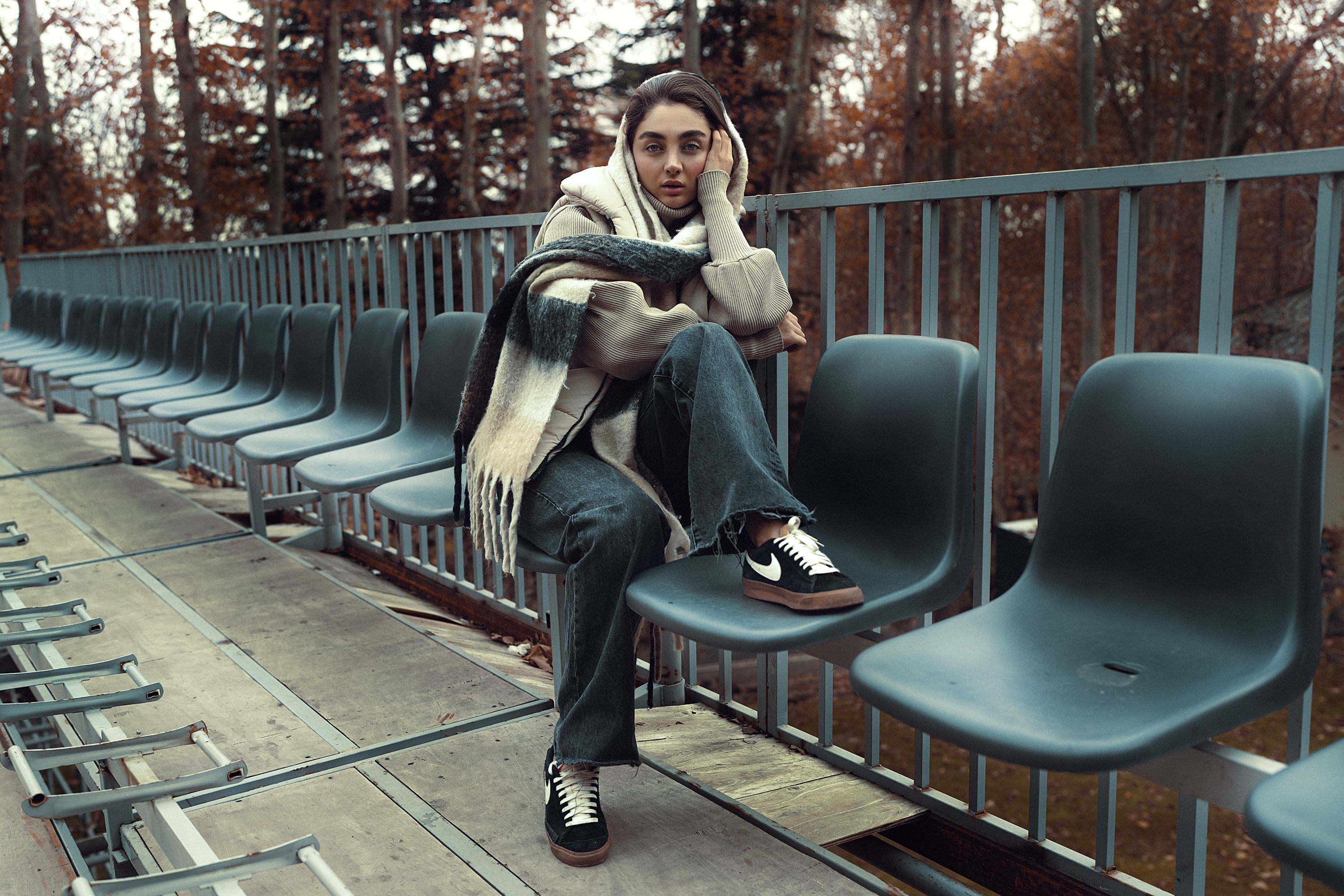 Tendances mode automne-hiver 2026 à adopter absolument - Silhouettes et coupes : le retour à la structure et aux volumes