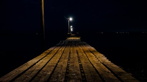 Gratis lagerfoto af anløbsbro, hav, nat