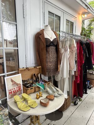 Vintage coat — Sarah O'Shea on Pexels