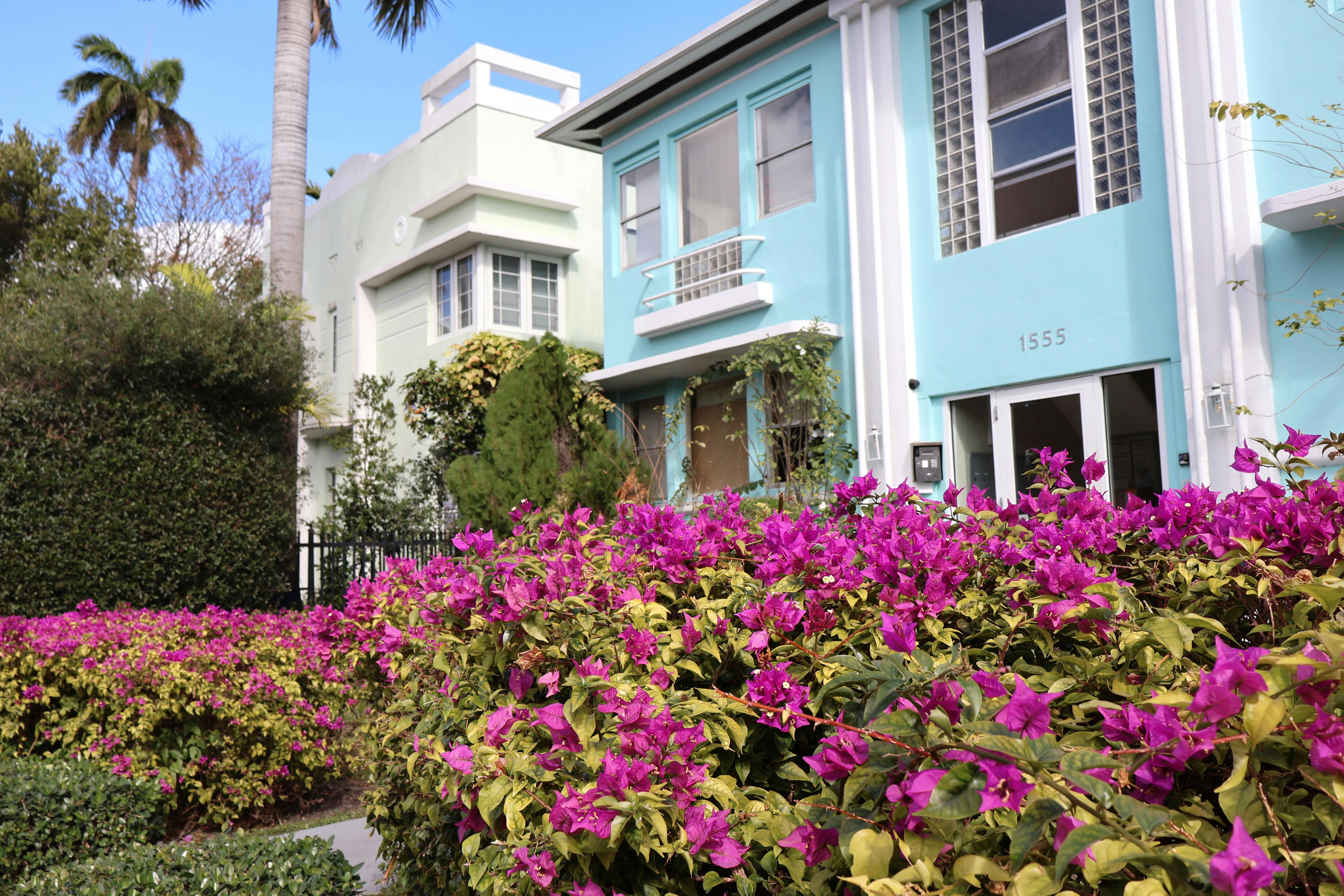 House of Blues Orlando exterior during nighttime with guests