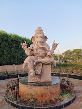 A captivating photo of the Mahakal Temple's special Sunday aarti ceremony in Ujjain, showcasing its beauty and spiritual significance.