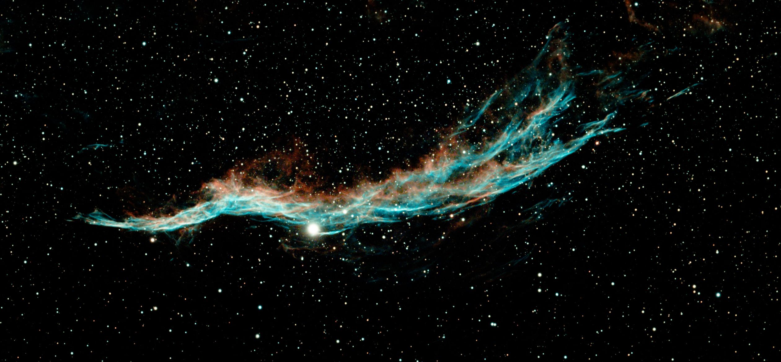 Impresionante Nebulosa Del Velo En Fotograf a Del Espacio Profundo impresionante-nebulosa-del-velo-en-fotograf-a-del-espacio-profundo