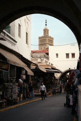 Details et vue d ensemble de la Koutoubia a Marrakech