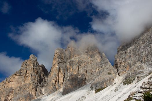 Berge & Himmel in der Natur – Malerisches Landschaftsfoto (von Chiara Zuanazzi, 13500×9000, #30247945)