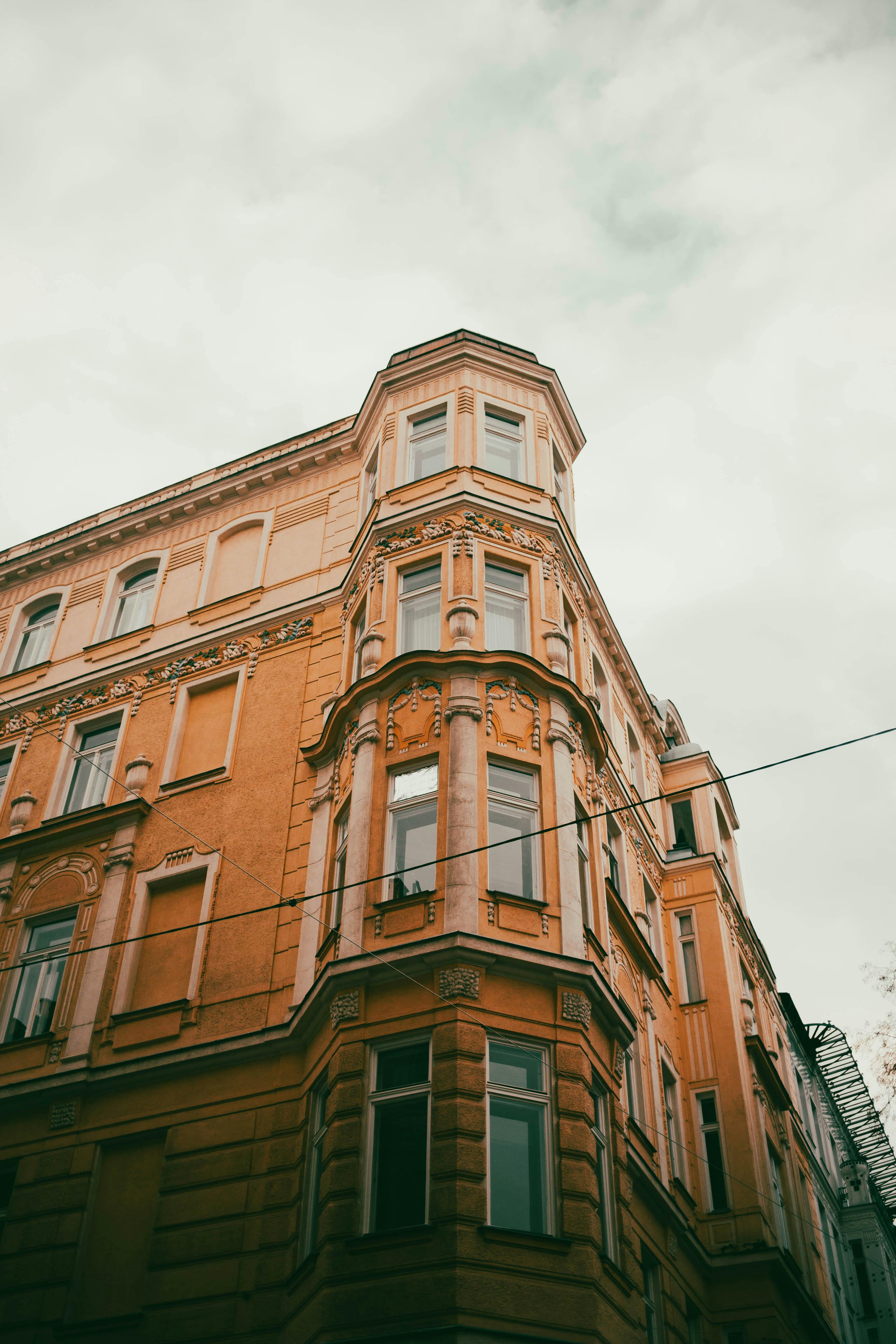 Free Captivating view of traditional Viennese architecture showcasing intricate design details. Stock Photo
